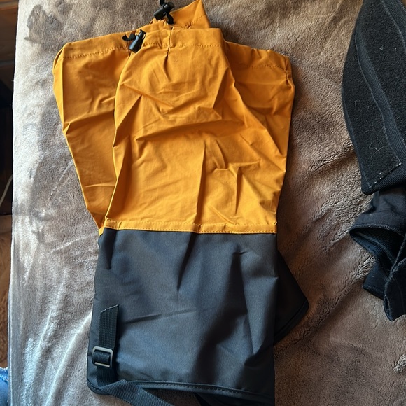NWOT Waterproof leg gaiters - Picture 4 of 4